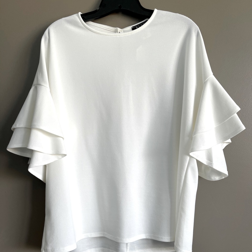 Beautiful new Ivory blouse